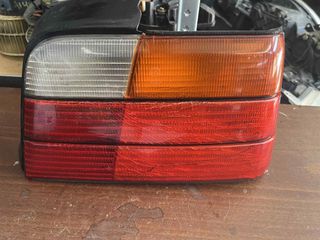 BMW E36 ΦΑΝΑΡΙ ΠΙΣΩ ΔΕΞΙ ΥΠΑΡΧΕΙ ΚΑΙ ΑΡΙΣΤΕΡΟ
