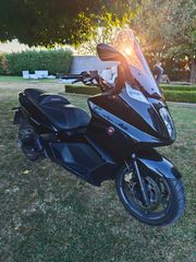 Gilera GP 800 2008-thumb-3