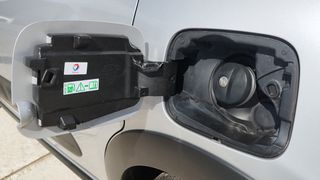 Citroen C3 2017 1.2CC PURETECH 110PS S/S ΑΥΤΟΜΑΤΟ ΕΛΛΗΝΙΚΗΣ ΑΝΤΙΠΡΟΣΩΠΕΙΑΣ-thumb-26