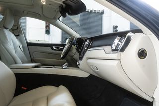 Volvo XC 60 2021 B5 MHEV/ INSCRIPTION/ PANORAMA-thumb-60