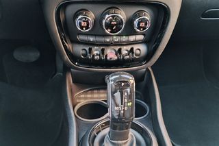 Mini One D Clubman 2019-thumb-28