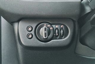 Mini One D Clubman 2019-thumb-30