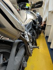 Triumph Tiger 1050 2011 Tiger 1050-thumb-2