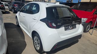 Toyota Yaris 2022-thumb-5