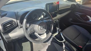 Toyota Yaris 2022-thumb-7