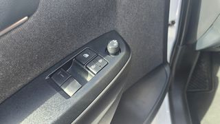 Toyota Yaris 2022-thumb-10