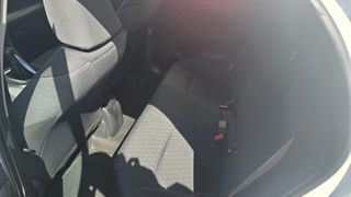 Toyota Yaris 2022-thumb-17