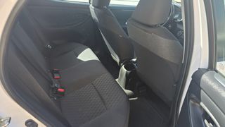 Toyota Yaris 2022-thumb-18