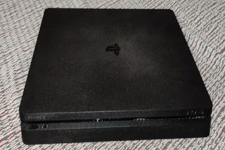 PS4 SLIM 1 TB