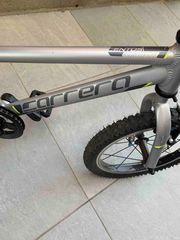 Πόλης Carrera 2024 Centos