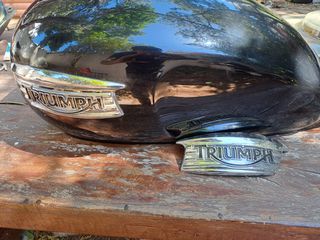 Τεπόζιτο triumph thruxton-thumb-1