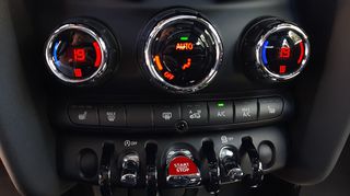 Mini Cooper D 2015 1.5Lit DIESEL 116HP*PANORAMA*LEDER* KEY LESS-thumb-15