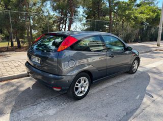 Ford Focus 2004-thumb-1