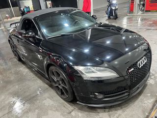 Audi TT 2009-thumb-10