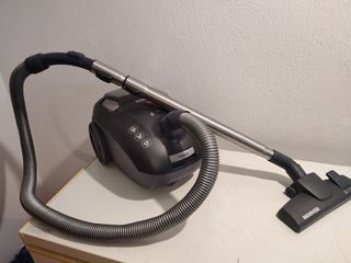 Σκούπα Hoover Brave 700w