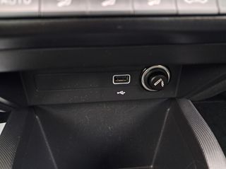 Skoda Fabia 2021 STYLE FACELIFT-thumb-25