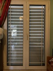 4 Κουφώματα Αλουμινίου με Πατζούρια και Σίτες (3 μπαλκονόπορτες και 1 πόρτα)