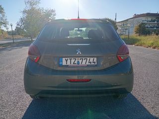Peugeot 208 2016-thumb-7