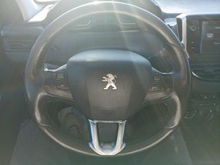Peugeot 208 2016-thumb-13