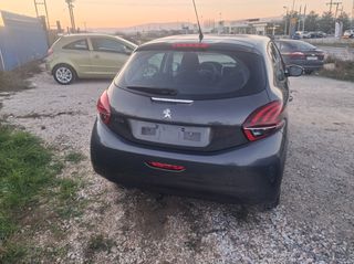 Peugeot 208 2015-thumb-3