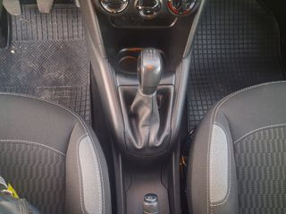 Peugeot 208 2015-thumb-7