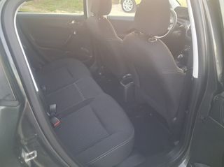Peugeot 208 2015-thumb-14