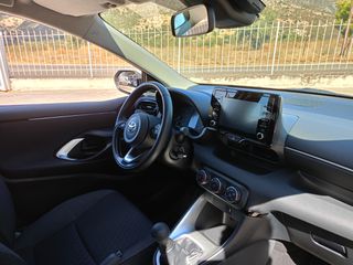 Toyota Yaris 2022-thumb-4
