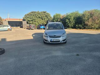 Opel Zafira 2010-thumb-1