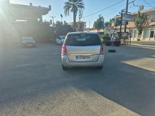 Opel Zafira 2010-thumb-2