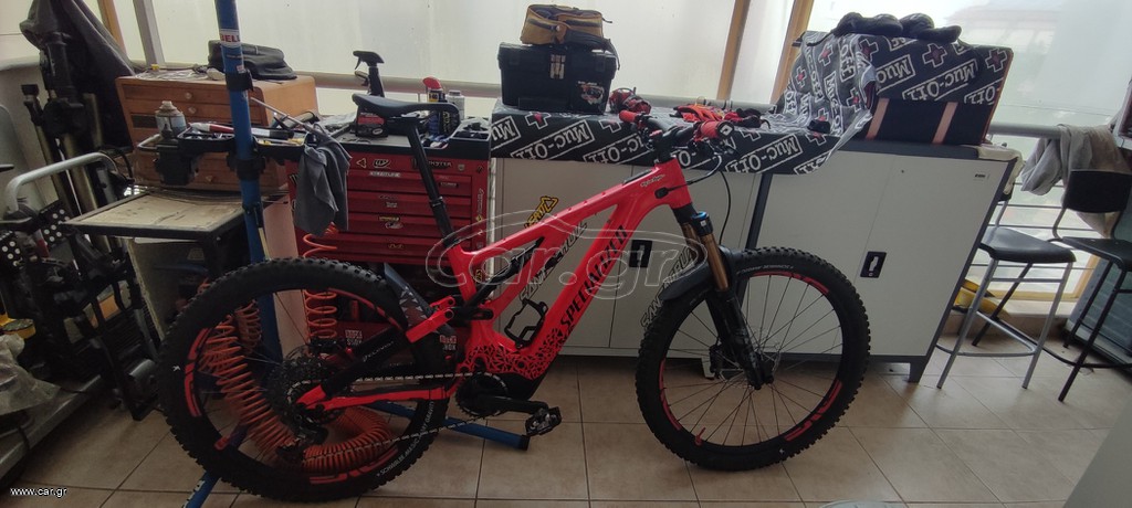 Specialized turbo Levo e-bike