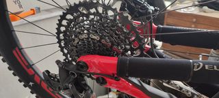 Specialized turbo Levo e-bike-thumb-9
