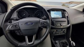 Ford Focus 2018-thumb-2