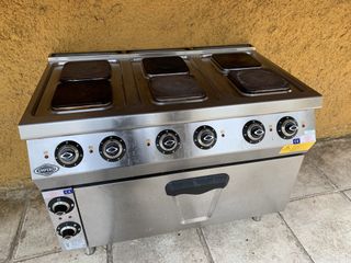 επαγγελματικός φούρνος και κουζίνα με 6 εστίες