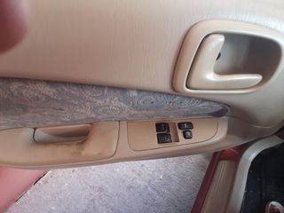 Toyota Corolla 2000 1.4-thumb-4