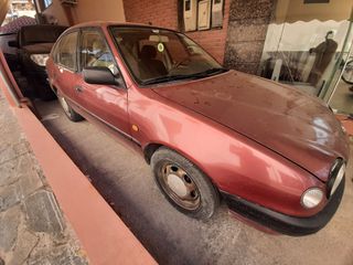 Toyota Corolla 2000 1.4-thumb-7