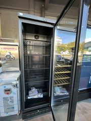Ψυγείο Βιτρίνα Συντήρησης Μαύρο DC 389 B ,Χωρητικότητα: 400 lt ,Θερμοκρασία: +2 / +10, 1 Πορτα ,600 x 570 x 1886 mm