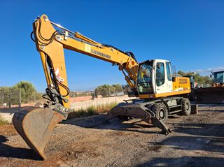 Εκσκαφέας Με Λάστιχα Liebherr 2010 924C
