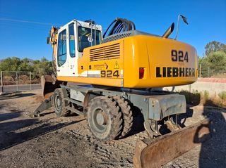 Εκσκαφέας Με Λάστιχα Liebherr 2010 924C-thumb-2