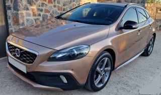 Volvo V40 Cross Country 2015