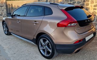 Volvo V40 Cross Country 2015-thumb-2