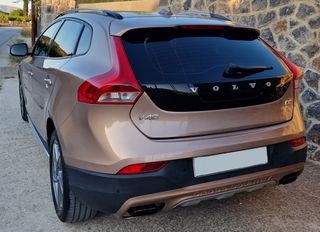 Volvo V40 Cross Country 2015-thumb-3