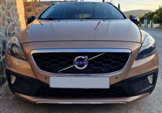 Volvo V40 Cross Country 2015-thumb-5