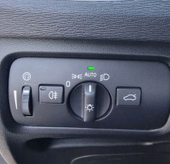 Volvo V40 Cross Country 2015-thumb-19