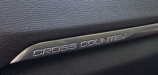 Volvo V40 Cross Country 2015-thumb-22
