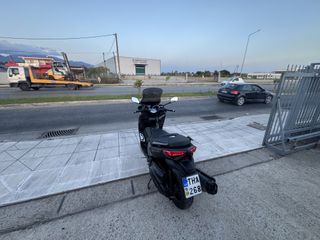 Yamaha XMAX 400 2014 MOMO DESIGN-thumb-7