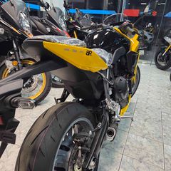 Suzuki GSX 8R 2026-thumb-12