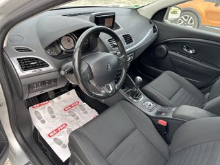 Renault Megane 2015-thumb-31