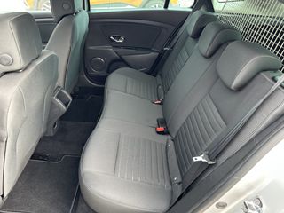 Renault Megane 2015-thumb-34