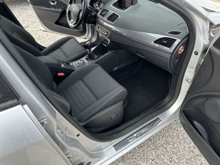 Renault Megane 2015-thumb-38