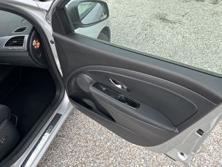Renault Megane 2015-thumb-43